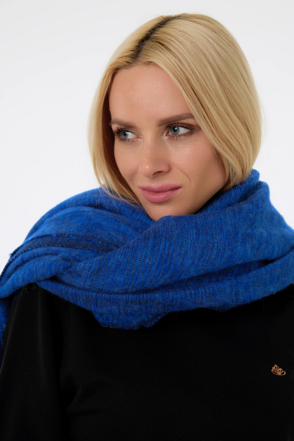 Ručně tkaná maxi šála z jačí vlny